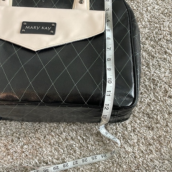 Mary Kay Bag with organizer - Picture 8 of 9